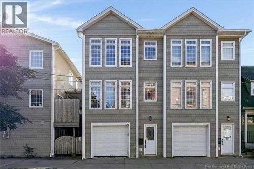 152 Duke St, Saint John, NB, E2L1N6 | Card Image