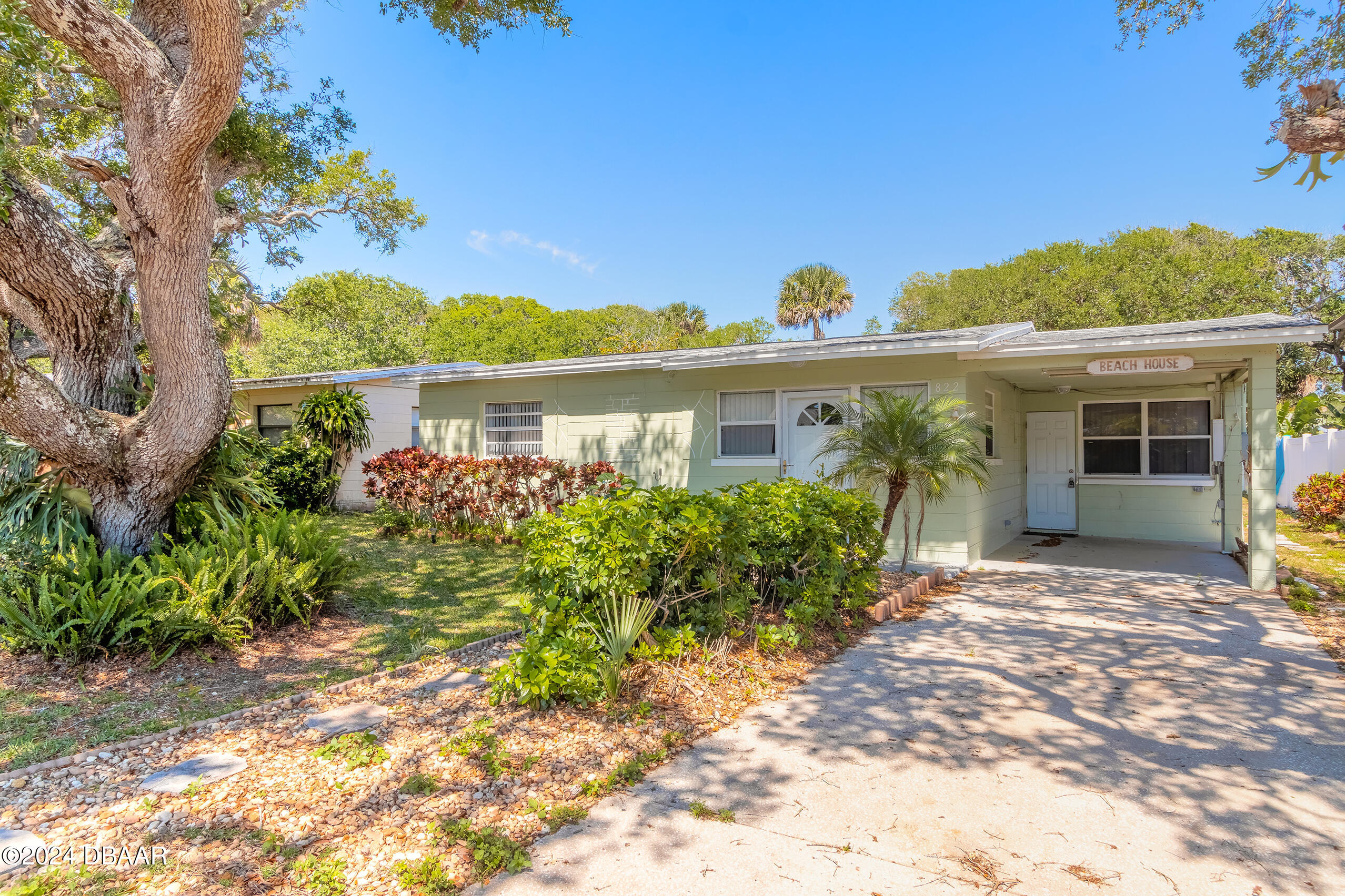 12th Ave, New Smyrna Beach, FL 32169