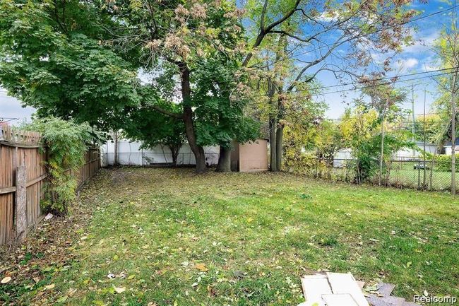 25536 Powers Ave, House other with 3 bedrooms, 1 bathrooms and null parking in Dearborn Heights MI | Image 13