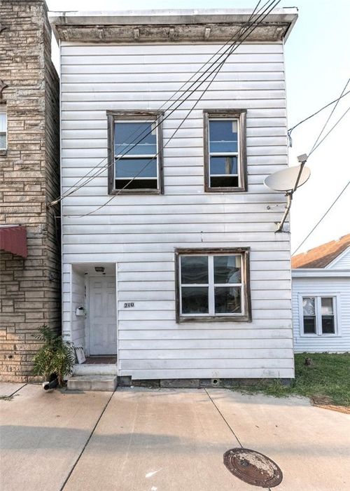 210 Depot St, Youngwood, PA, 15697-1618 | Card Image