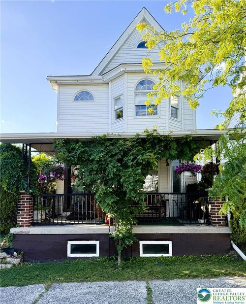 306 E White St, Summit Hill, PA, 18250-1326 | Card Image