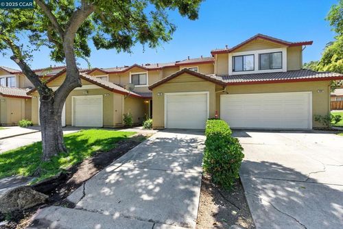 128 Peppermill Ln, Pittsburg, CA, 94565-7041 | Card Image