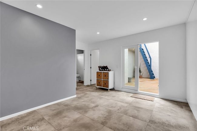 15 69 Th Pl, Home with 5 bedrooms, 5 bathrooms and 3 parking in Long Beach CA | Image 38
