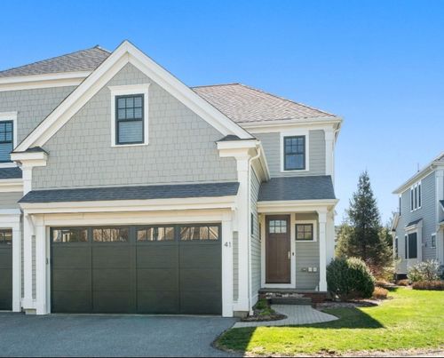 41-41 Lillian Way, Wayland, MA, 01778 | Card Image