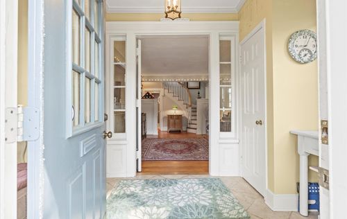 343 Ridge Rd, Little Neck, NY, 11363-1323 | Card Image