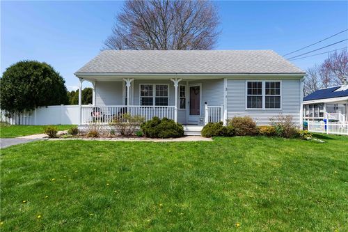 3 Mallory Ct, Bristol, RI, 02809-4419 | Card Image