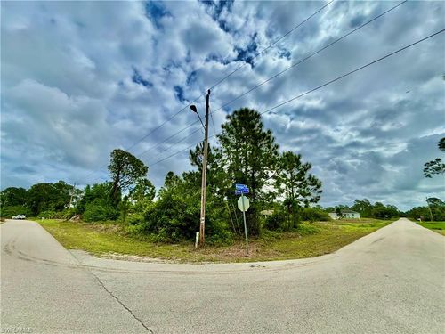 529 Osage Ave S, Lehigh Acres, FL, 33974-9605 | Card Image