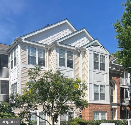 a-304-12016 Amber Ridge Cir, GERMANTOWN, MD, 20876-3940 | Card Image