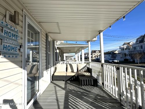 208 15th Ave, Belmar, NJ, 07719-2522 | Card Image