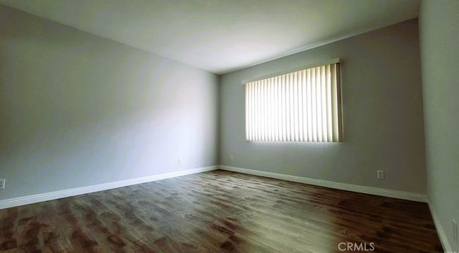 2468 Montrose Ave, Condo with 3 bedrooms, 3 bathrooms and 2 parking in Montrose CA | Image 6