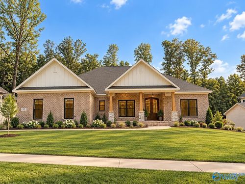 52 Trail Loop Rd Se, Huntsville, AL, 35803-3853 | Card Image