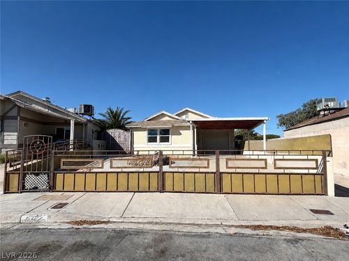 6752 Arroyo Ave, Las Vegas, NV, 89103-4331 | Card Image