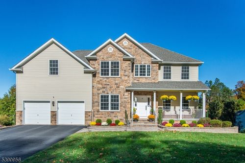 10 Salmon Ct, Budd Lake, NJ, 07828-2821 | Card Image