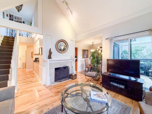 301-1633 11th Street, Vancouver, BC, V6J2B8 | Card Image