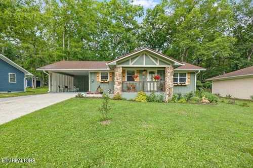 137 Jasper Dr, Crossville, TN, 38558-8665 | Card Image