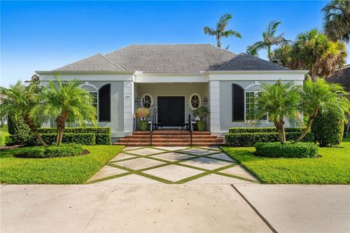 625 Riomar Dr, Vero Beach, FL, 32963-2012 | Card Image