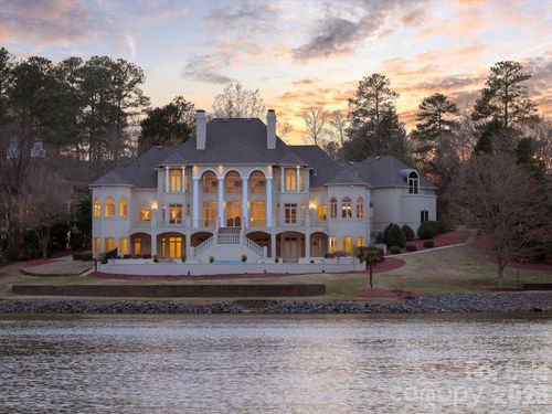 6905 Shinnecock Hill Ln, Charlotte, NC, 28277-0358 | Card Image