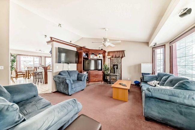 1 Madison Court, House other with 5 bedrooms, 3 bathrooms and 4 parking in Strathmore AB | Image 20