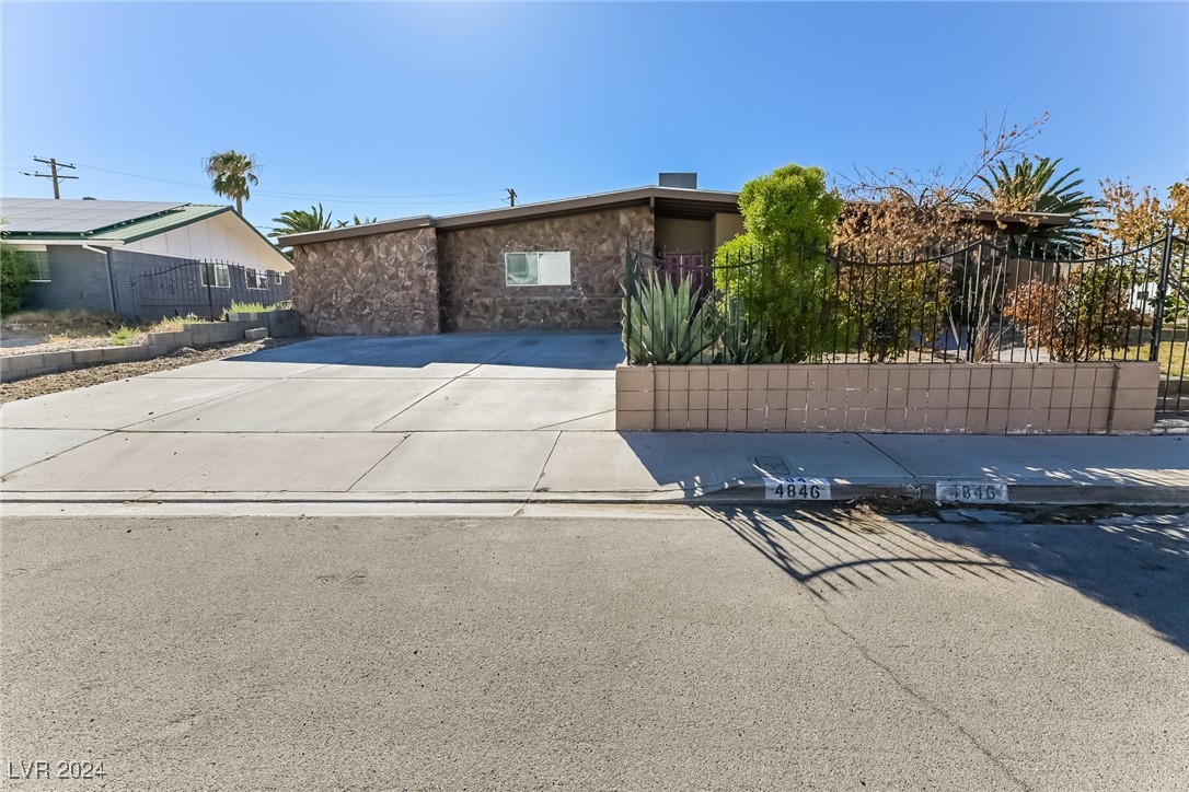 Sorrento St, Las Vegas, NV 89121