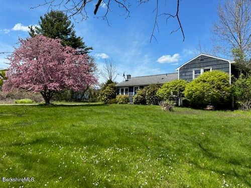 42 Mt Washington Rd, Great Barrington, MA, 01230-9004 | Card Image