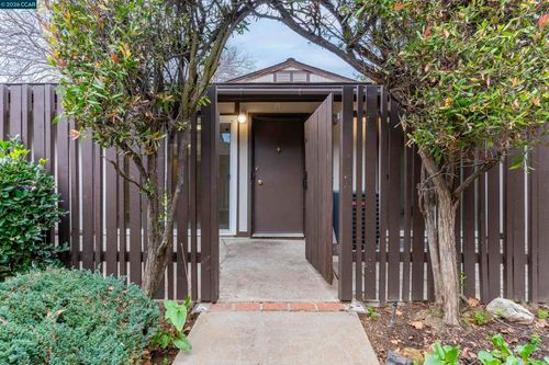 a-5492 Roundtree Dr, Concord, CA, 94521 | Card Image