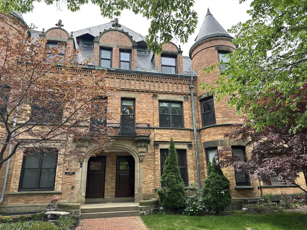 Residential Lease in Brookline