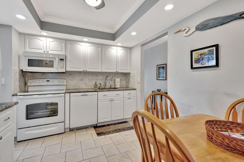 apt-409-3186 Via Poinciana, Lake Worth, FL, 33467-1939 | Card Image