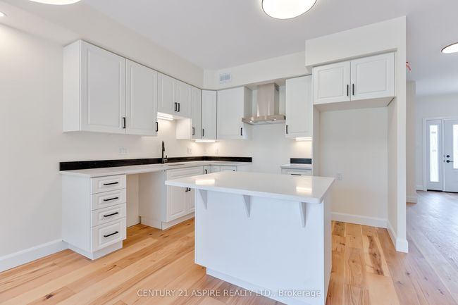 94C Frontenac Cres, House attached with 3 bedrooms, 3 bathrooms and 1 parking in Deep River ON | Image 25