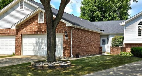 6282 Squire Lake Dr, Flushing, MI, 48433-2377 | Card Image
