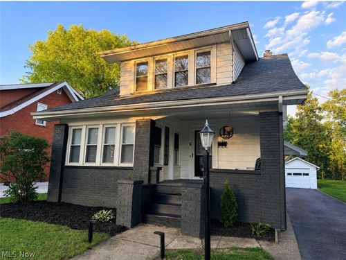 729 4th St Nw, New Philadelphia, OH, 44663-1746 | Card Image