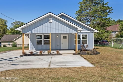 1807 Bradshaw Garden Rd, Knoxville, TN, 37912-5802 | Card Image