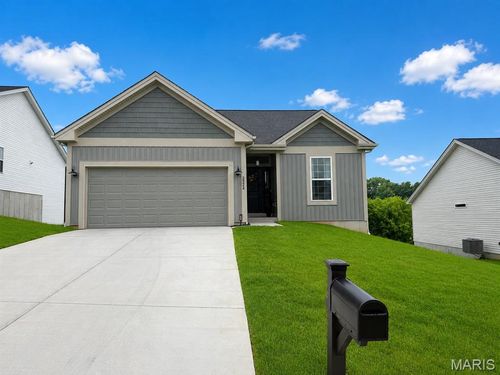 2324 Matthias Close, Washington, MO, 63090-5710 | Card Image