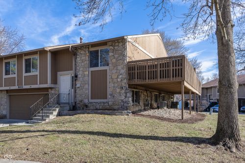 8002 Sunfield Ct, Indianapolis, IN, 46214-1528 | Card Image