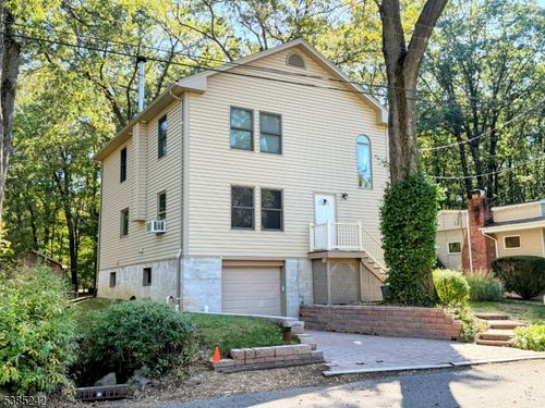 35 Oakdale Rd, Denville, NJ, 07834-3116 | Card Image