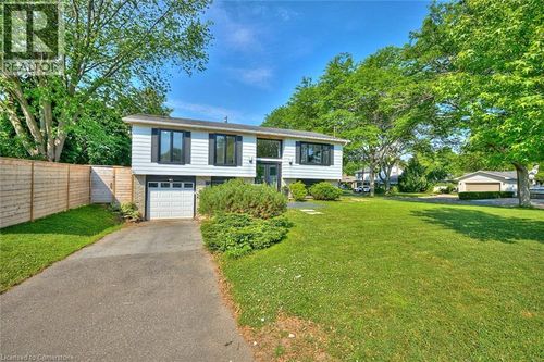 1 Samuel Crt, Saint Catharines, ON, L2M6M1 | Card Image