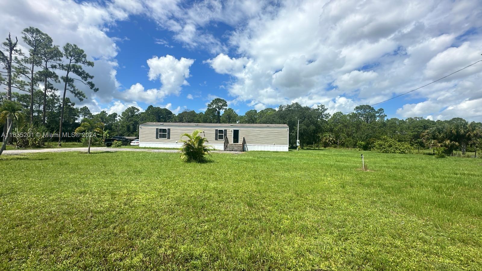 Pioneer 10th St, Clewiston, FL 33440