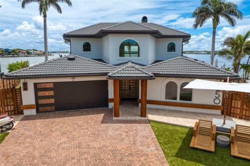 2250 Donato Dr, BELLEAIR BEACH, FL, 33786-3433 | Card Image