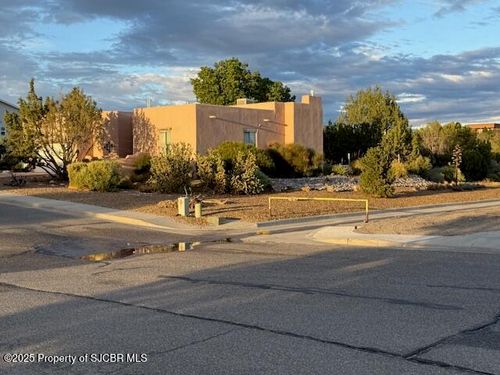 6014 Hogan Ave, Farmington, NM, 87402-4890 | Card Image
