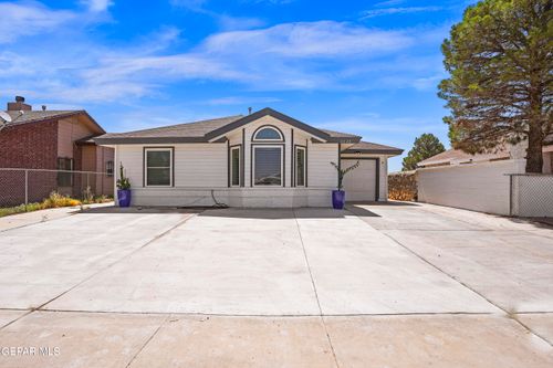 6640 Star Of India Ln, El Paso, TX, 79924-1683 | Card Image