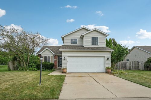 300 Pheasant Run Dr, Hobart, IN, 46342 | Card Image