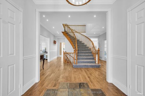 2434 Deer Run Ave, Oakville, ON, L6J6K9 | Card Image