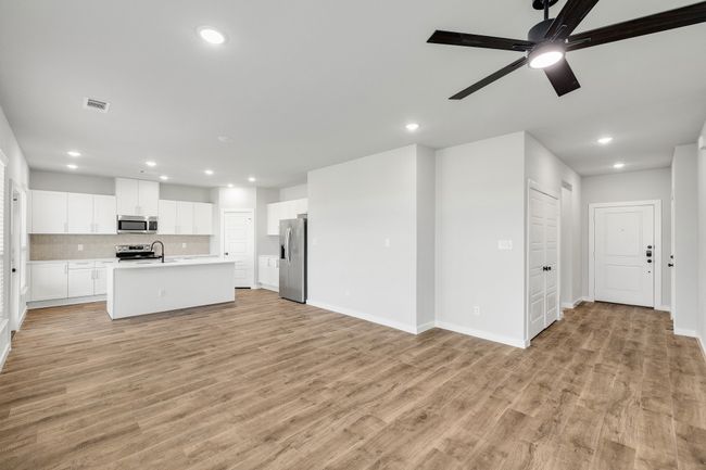 3802 Clovis St, Home with 4 bedrooms, 2 bathrooms and null parking in Midlothian TX | Image 9