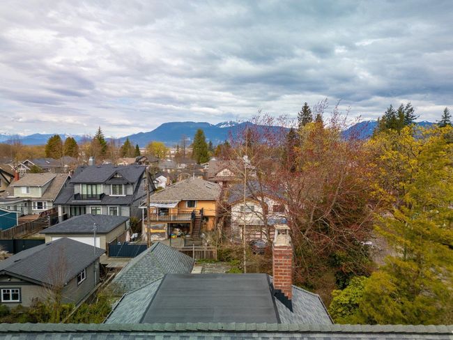 3905 W 19 Th Avenue, House other with 4 bedrooms, 2 bathrooms and 2 parking in Vancouver BC | Image 37