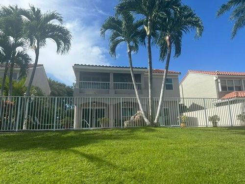 9682 Ne A Ave, Boca Raton, FL, 33432 | Card Image