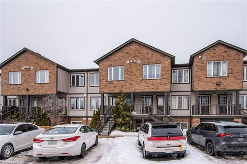 25-42 West Acres Crescent, Kitchener, ON, N2N3G8 | Card Image