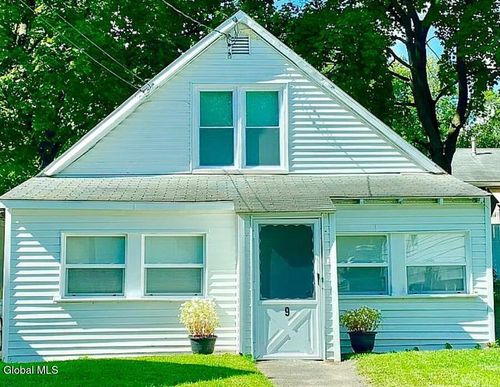 9 Kellogg Ave, Schenectady, NY, 12304-4516 | Card Image