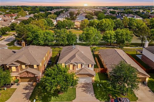 9615 Landon Lake Drive, Pearland, TX, 77584 | Card Image