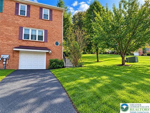 68 Highlands Blvd, Easton, PA, 18042-7208 | Card Image