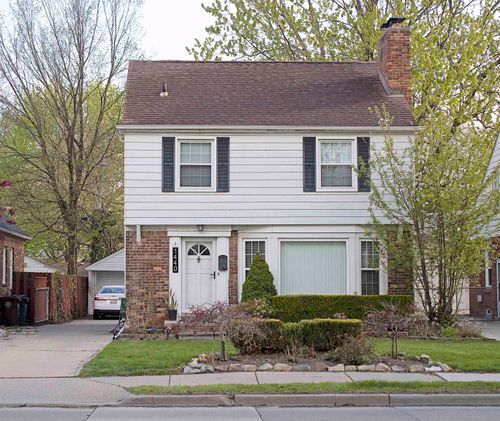 1440 Vernier Rd, Grosse Pointe Woods, MI, 48236-1543 | Card Image