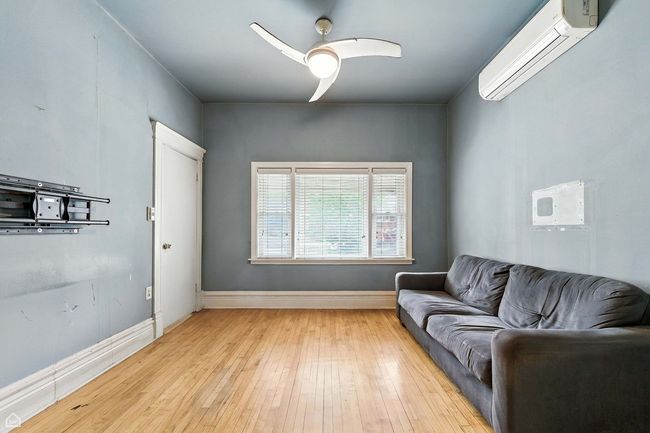 2240 S Avers Ave, Home with 2 bedrooms, 2 bathrooms and 2 parking in Chicago IL | Image 4